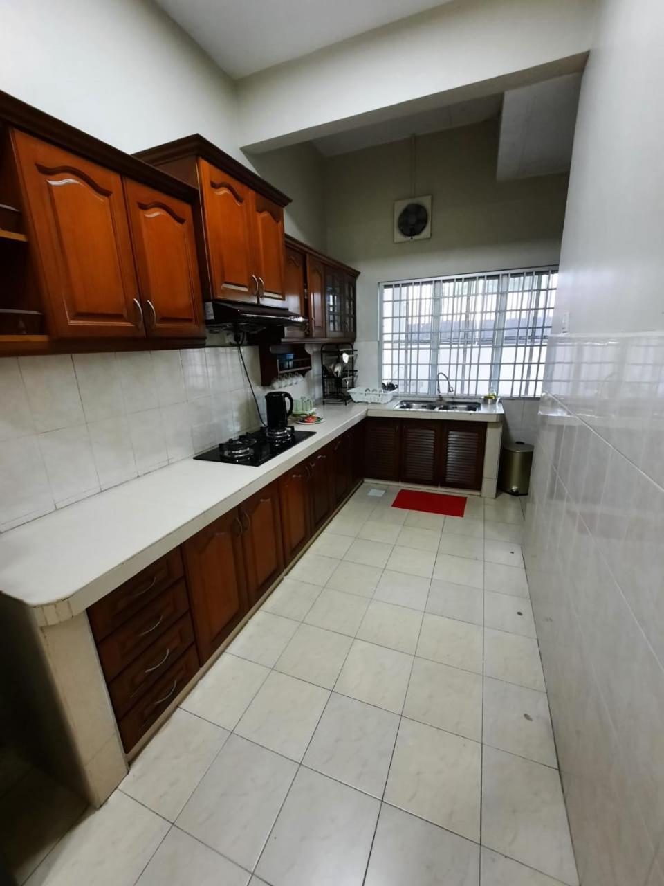 Homestay Dr. Z Кланг Экстерьер фото