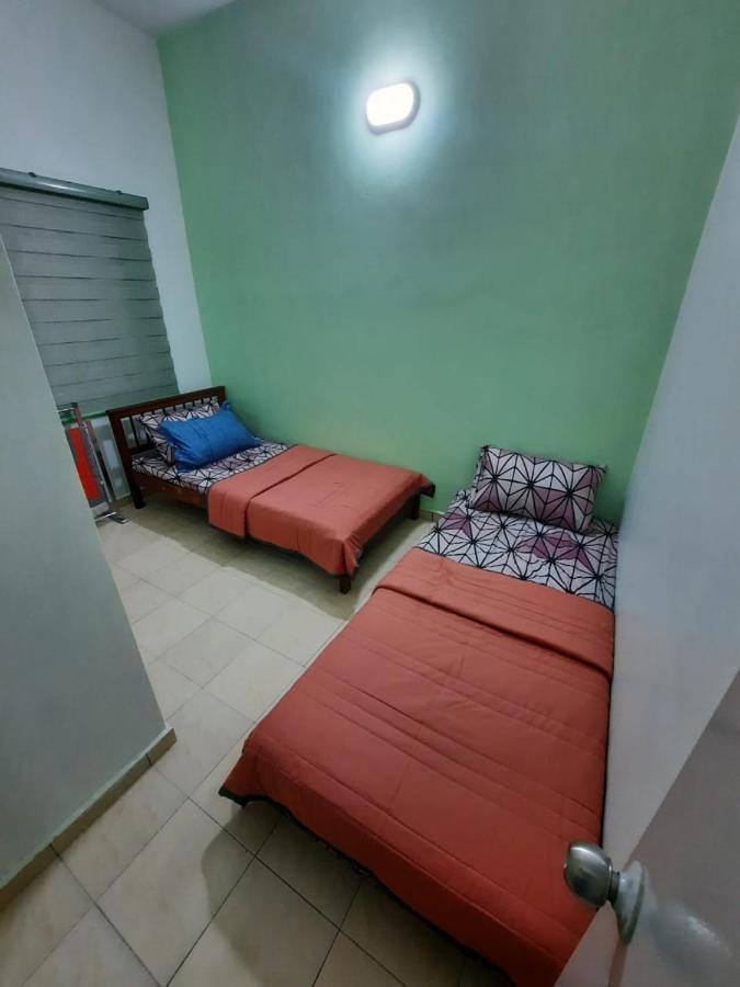 Homestay Dr. Z Кланг Экстерьер фото